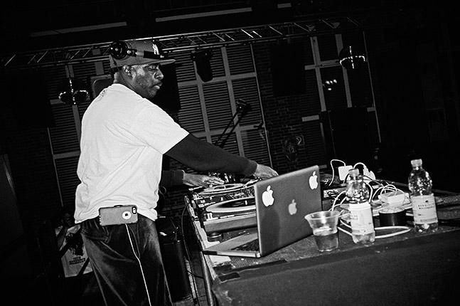 Ben*, Stahlwerk, Different Strokes, Rock of Heltah skeltah, Smith'n wessun, Tek, Steele, Lord Finesse, Planet Asia, Bootcamp Clik, analog, s/w, b/w, black and white, black & white, Contax T3, Contax Tvs, Kodak TMax400