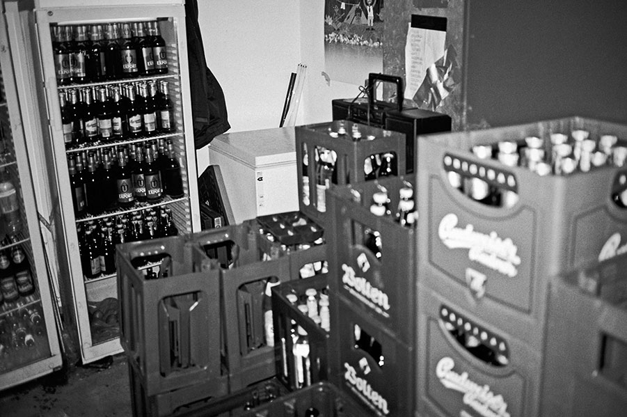 analog, analoge Fotografie, Analogphotography, point and shoot, Contax T3, Olympus mju, Kodak Tmax400, bw, sw, black and white, schwarz-weiss, Rheinraum, Rheinraum e.V., Düsseldorf