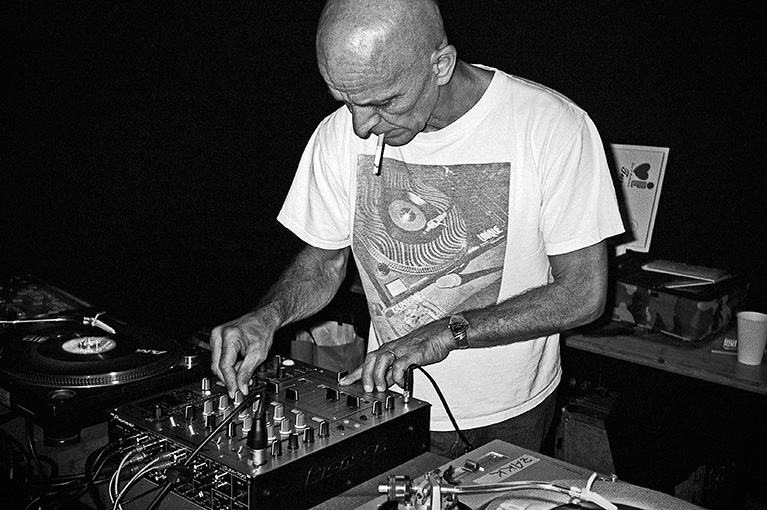 Keb Darge, Zakk, Unique