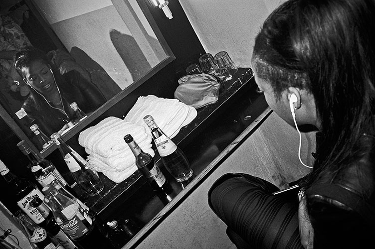 3D Na'Tee, Kantine Berghain, analog, s/w, schwarz-weiss, b/w, black and white, Contax T3