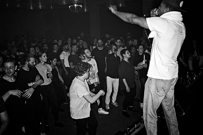 Riko Dan, Future Brown, Kantine Berghain, analog, s/w, schwarz-weiss, b/w, black and white, Contax T3