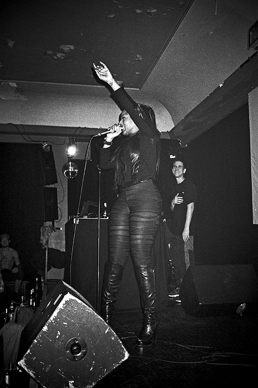 3D Na Tee, Future Brown, Kantine Berghain, analog, s/w, schwarz-weiss, b/w, black and white, Contax T3