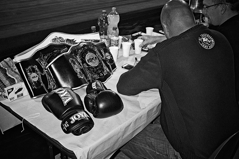 Mujoken-Ki, Muay-Thai, Mixed material arts, Kick Boxen, Boxen, analog, s/w, schwarz-weiss, b/w, black and white, Contax T3