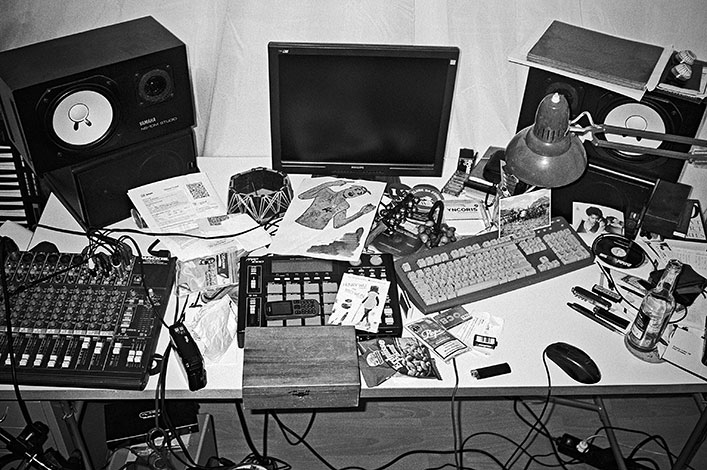 Twit one, Twit uno, Tito Wun, analog, s/w, schwarz-weiss, b/w, black and white, Contax T3