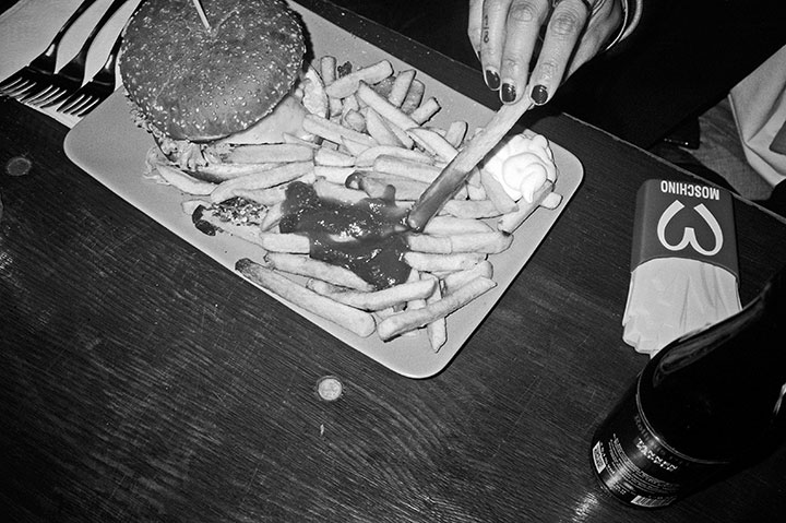 Tam, Jane, analog, s/w, schwarz-weiss, b/w, black and white, Contax T3