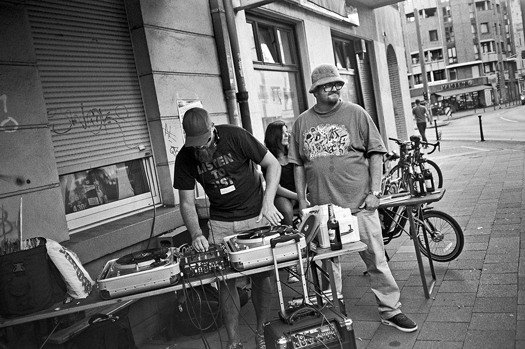 Büdchentag, 1. Büdchentag Düsseldorf, FotoSchiko, Fotoschiko, fotoschiko, foto schiko, Foto Schiko, Schiko, Andreas Schiko, analog, Olympus mju2, b/w, schwarz-weiss, s/w, T-max400, 