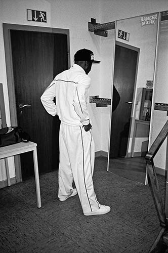 Kurtis Blow, analog, Schiko, FotoSchiko, Fotoschiko, Foto Schiko, Schiko, black and white, b&w, b/w, schwarz-weiss, Schwarz-Weiss, s/w, S/W, TMax400, Contax T3, point and shoot, p&s, point&shoot