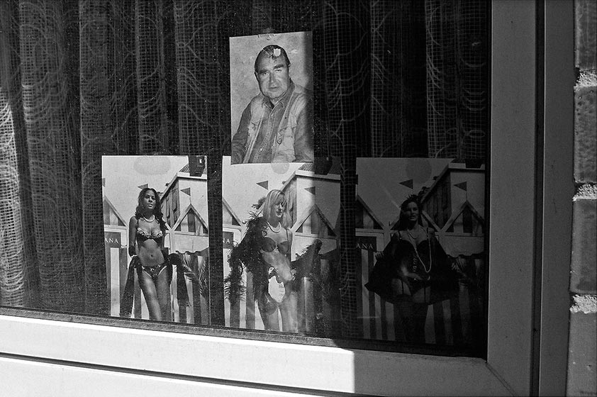 analog, contax tvs, kodak tmax400, Tmax400, bw, sw, window, Samba, 