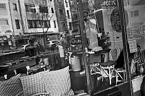 analog, analogfotografie, analogphotography, olympus XA, Agfa APX 100, Xtol, black and white, schwarz-weiss, point and shoot, Kucheneck, bakery, hood