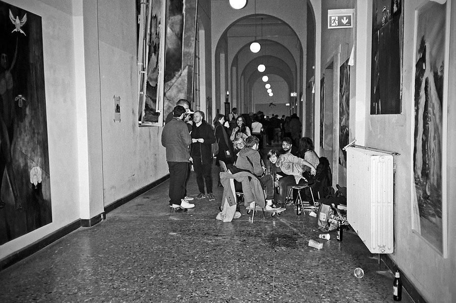 analogphotography, analogfotografie, filmfeed, 35mm, 35mmfilm, contax t3, kodak tmax400, point and shoot, Kunstakademie, Rundgang Kunstakademie Düsseldorf, Rundgang Kunstakademie, Rundgang