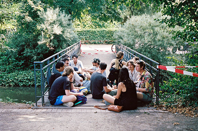 Volksgarten Düsseldorf, tfgc, suffon, düsseldorf, 4 linden, analogphotografie, compactcamera, yashica t3, party, electronic, 35mm, 35mm feed, photoblog, fotoblog, sound of düsseldorf, point and shoot