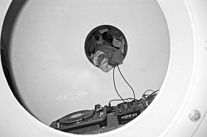 on film, analog compactcamera, analogphoto, analogfoto, analogphotography, compactcamera, 35mm, 35mm feed, analogfeed, filmfeed, rheinraum, rheinraum e.v., düsseldorf, contax, contax t3