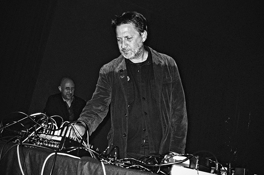 Filmwerkstatt Düsseldorf, Kreidler, Kreidler band, Düsseldorf, Düsseldorf music, sound of Düsseldorf, Analogfotografie, analogphotography, Leica minilux, Kodak Tmax 400, point and shoot, stay broke shoot film, 35mm, Kleinbild, sw, Schwarz-Weiss